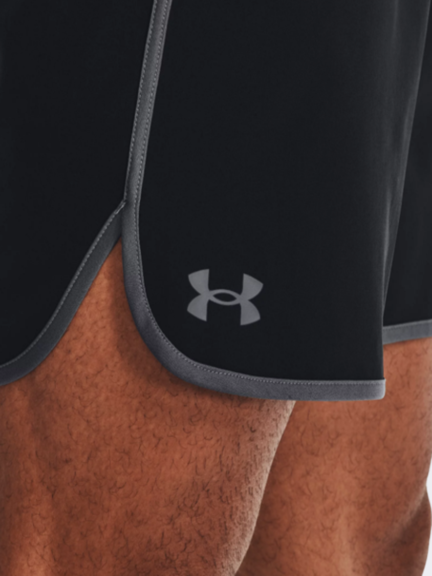 1377026-001 Ua Hiit Woven 8In Shorts Blk Pitch Gry