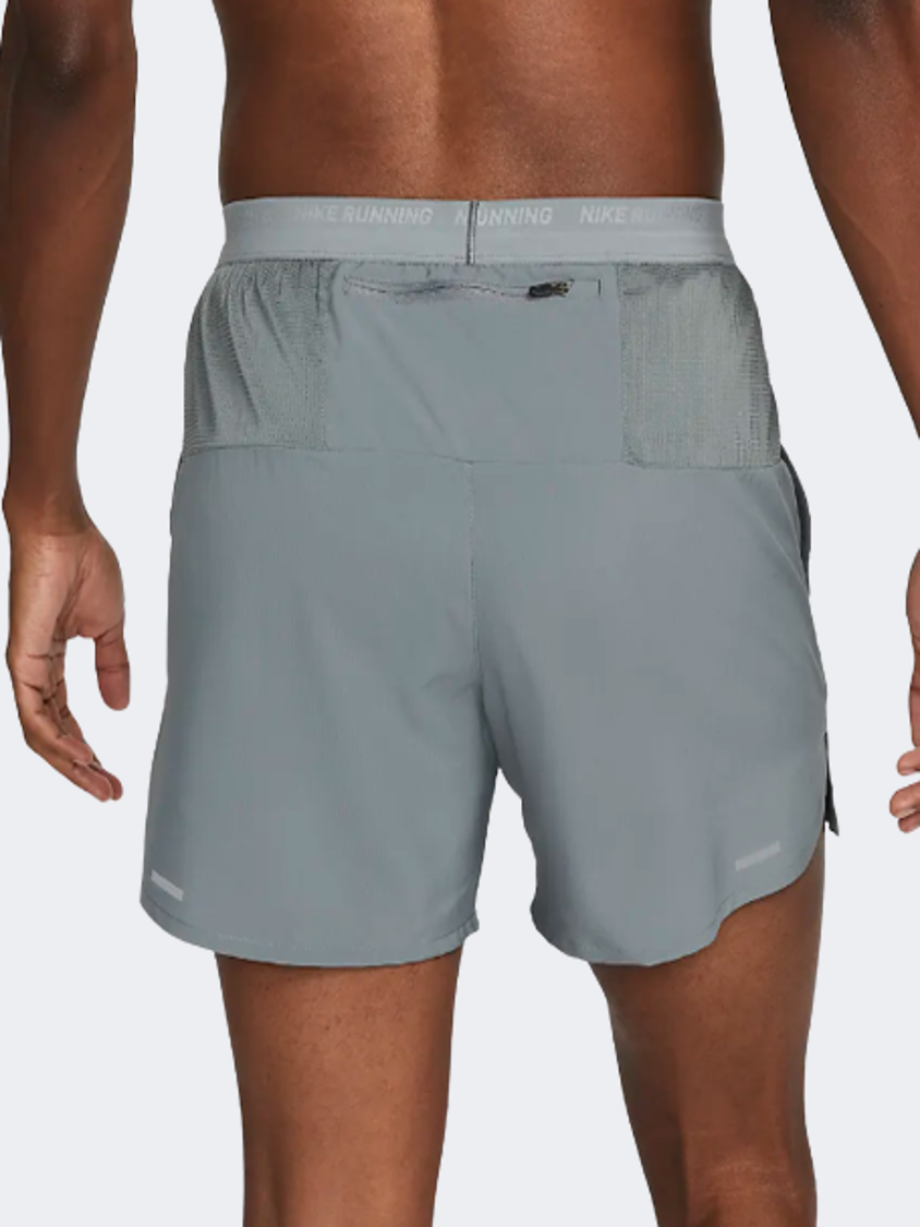 نايكي ستراید 5 إنش شورت جري رجالي رمادي دخاني/أسود