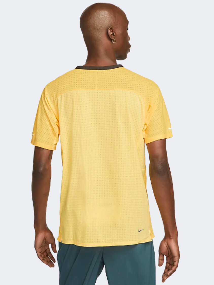 Nike Dri-Fit Trail Solar Chase Men Running T-Shirt Yellow