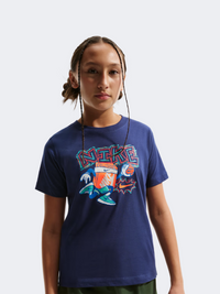 تيشيرت لايف ستايل للأولاد Nike Sportswear Boxy Hoops أزرق منتصف الليل