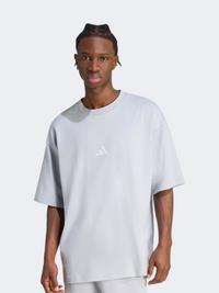 تيشيرت رياضي رجالي من Adidas Future Icons Small Logo بلون هالو سيلفر