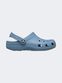 صندل Crocs كلاسيك للجنسين للحياة اليومية بلون أزرق أسترو