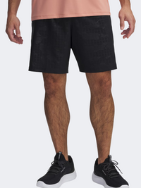 شورت تدريب رجالي Tech Woven Emboss من Under Armour باللون الأسود/الأبيض