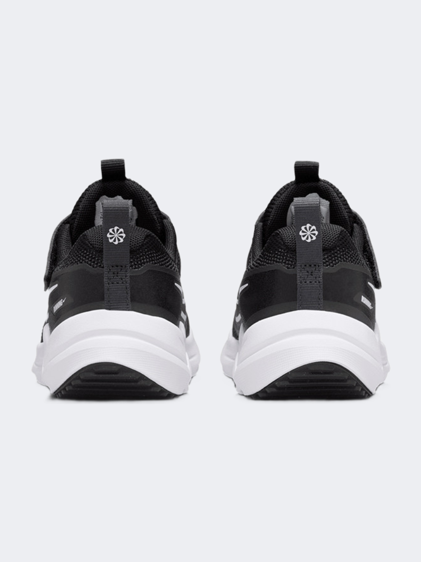 Nike Cosmic Runner Ps-Boys Running Shoes Black/White