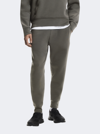 On Focus Tech Men Training Pant Shadow