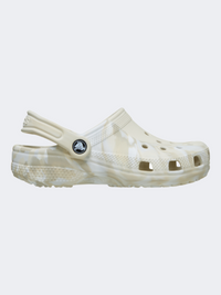 صندل Crocs كلاسيك ماربلد للأطفال للحياة اليومية بلون أبيض سميت/متعدد الألوان