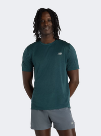 تيشيرت أداء رجالي Rc Essential من New Balance بلون أخضر ميدوسا