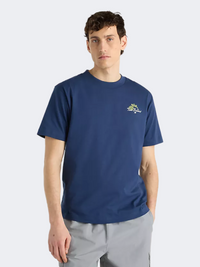تيشيرت لايف ستايل New Balance Grab A Bite Tokyo للرجال باللون الكحلي