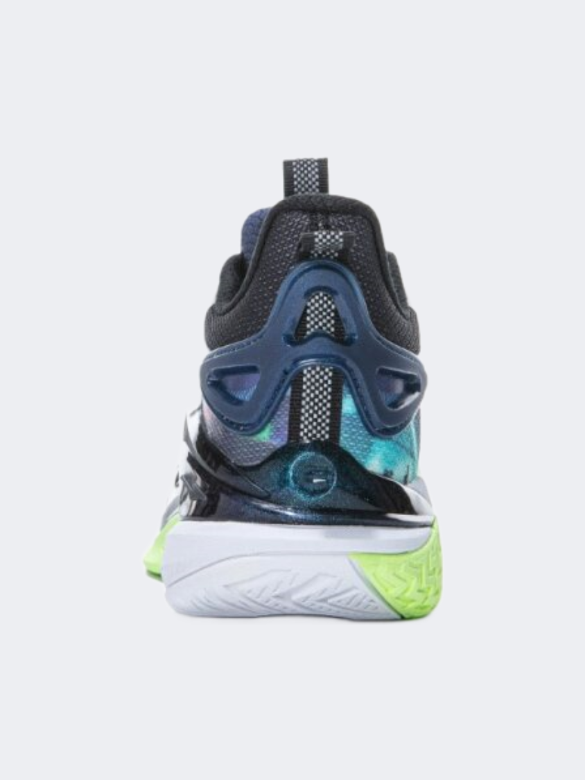 أحذية كرة السلة للأطفال من إركي للأولاد باللون الأزرق الداكن/الأسود