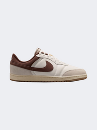 حذاء كرة سلة رجالي Nike Air Jordan Skyline Low Le أبيض/بني
