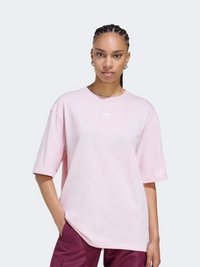 تيشيرت نسائي Originals من Adidas Essentials بقَصّة بويفريند بلون وردي رملي