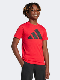 أديداس أساسيات ملابس رياضية للأطفال - قميص للأولاد بلون روبي نقي/أسود