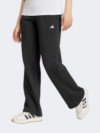 بنطال رياضي نسائي بفتحة ساق مفتوحة وشعار صغير من Adidas Essentials Feel Cozy بلون أسود/أبيض