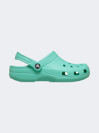 صندل Crocs كلاسيك للجنسين نمط حياة بلون أخضر زمردي عتيق
