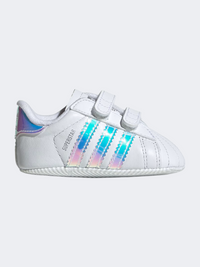 حذاء نمط حياة للأطفال الرضع Adidas Superstar Crib أبيض