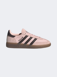حذاء Originals من Adidas هاندبول سبيشيال للنساء بلون وردي رملي/بني قهوة