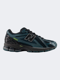 حذاء نمط حياة للجنسين من New Balance 1906R أخضر ميدوسا