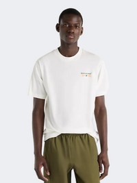 New Balance Grab A Bite Boston للرجال لايف ستايل تيشيرت سي سولت