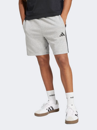 أديداس شورت رياضي رجالي من قماش الفليس الفرنسي بخطوط ثلاثية أساسية رمادي فاتح/أسود