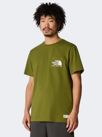 تي شيرت رجالي Bekerley California Pocket من The North Face لأسلوب الحياة فورست أوليف
