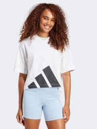 قميص رياضي نسائي بشعار كبير Adidas Essentials أبيض/أسود