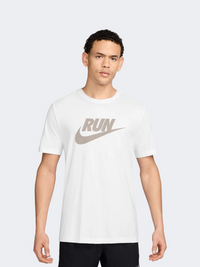 تيشيرت جري رجالي Nike Df Run Swoosh أبيض/مون