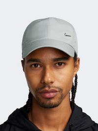 Nike دي إف كلوب كاب للجنسين لايف ستايل لايت جراي/فضي