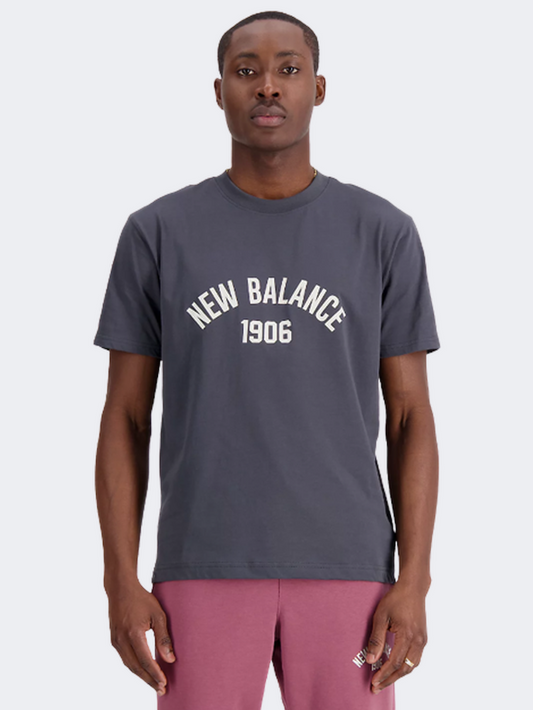 New Balance Essential Varsity Graphic Men Lifestyle T-Shirt Blacktop