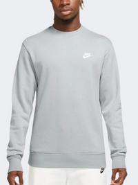 سويت شيرت نمط حياة رجالي Nike Club باللون رمادي فاتح/أبيض