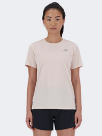 تيشيرت أداء نسائي New Balance Essentials كوارتز وردي