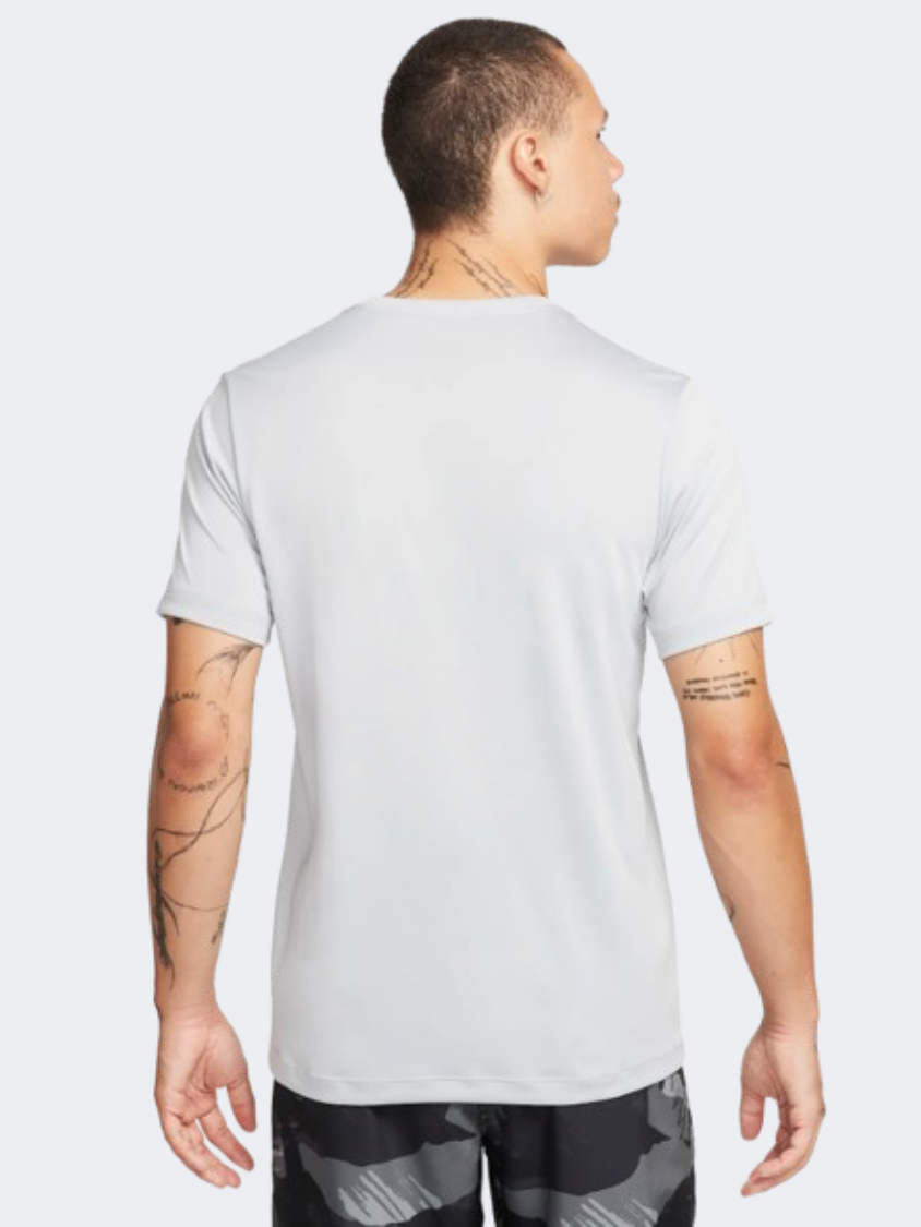Nike Regulared Gfx Men Training T-Shirt Light Smoke Grey