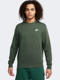 سويت شيرت نمط حياة رجالي Nike Club باللون أخضر شجر/أبيض