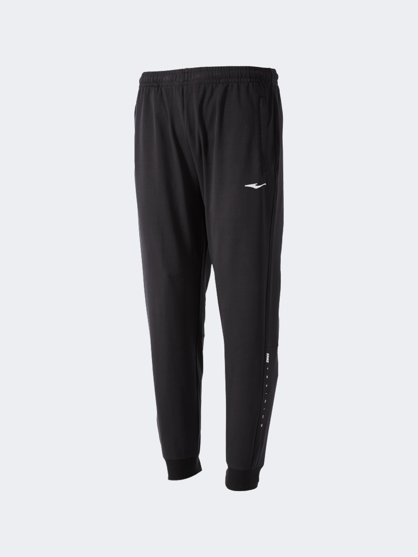 بنطال حياة رجالي محبوك قصير Erke أسود